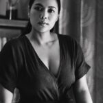 Lin Laishram Instagram - 🖤🤍🖤 Photography @amitpvermaa Make up @sakbagasramua