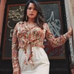 Lin Laishram Instagram - Sunday grooves and good moods! #SundayGroove #PositiveVibes Photographed by @abeemanyousee Styled by @mudrakhanvilkar Asst by @nagarkar_ashi Hair & Makeup by @sakbagasramua Skirt by @trickyourpick.in Rings by @zuroohindia