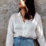 Lin Laishram Instagram - 🥥🥥🥥 Photographed by @abeemanyousee Styled by @mudrakhanvilkar Hair & Makeup by @sakbagasramua Earrings & Rings @zuroohindia Necklace @tipsyfly Footwear @the.deaofficial