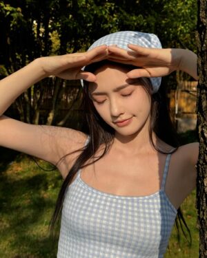 Lin Yun Instagram - 春游🧏🏻‍♀️