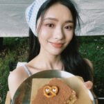 Lin Yun Instagram - 春游🧏🏻‍♀️