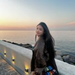 Lin Yun Instagram - 🥐 🍊🌊 🌇