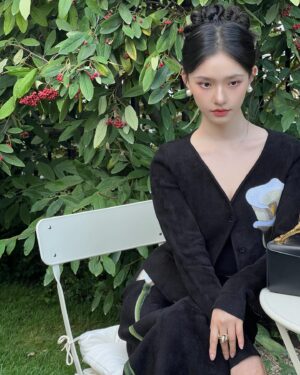Lin Yun Instagram - 超喜欢珍珠耳环🧏🏻‍♀️