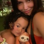 Lina Castrillón Instagram - 🦥… Este amor jamas lo podré explicar con palabras .