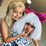 Lina Castrillón Instagram - 🎃Yeiii ! Ayer Julieta y Paulina fueron sus muñecas favoritas. 🎃🎃🎃🎃🎃🎃🎃🎃🎃🎃🎃🎃🎃🎃🎃🎃🎃🎃🎃