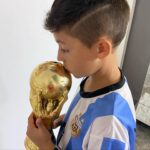 Lina Castrillón Instagram - Me tengo, Los tengo Y ellos me tienen. 🤍🤍🤍🤍🤍