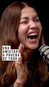 Lina Castrillón Instagram - De los podcast más sabrosossss de este año 😂 Decidí entrevistar a mi mejor amiga @linacastrillons , y esto se convirtió en una echada de rulo tremenda donde hablamos de nuestra vida, nuestros fracasos, nuestros triunfos, nuestros dolores y hasta nuestros ex. No se pierdan esta charla tan HONESTA de dos viejas que se aman y hablaron popó de principio a fin . Ah ! Y seguro se van a inspirar porque de las experiencias propias se aprende mucho . 🎙️Episodio completo disponible en YouTube y Spotify (link en mi bio ) 🎙️Esto es vos podés, el podcast.