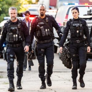 Lina Esco Instagram - “animus”written by @sarahaldersonauthor @mijomor ... on tonight at 10/9c @swatcbs
