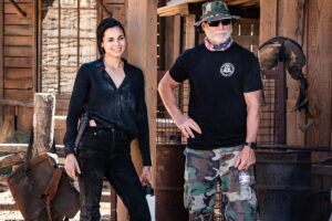 Lina Esco Instagram - what would i do without my @odievgallop — he keeps me looking legit every second of every frame we shoot, except for this moment… always making me laugh. here’s to you my friend the real deal SWAT 💫🙏 tomorrow new episode 10/9c @sptv @swatcbs