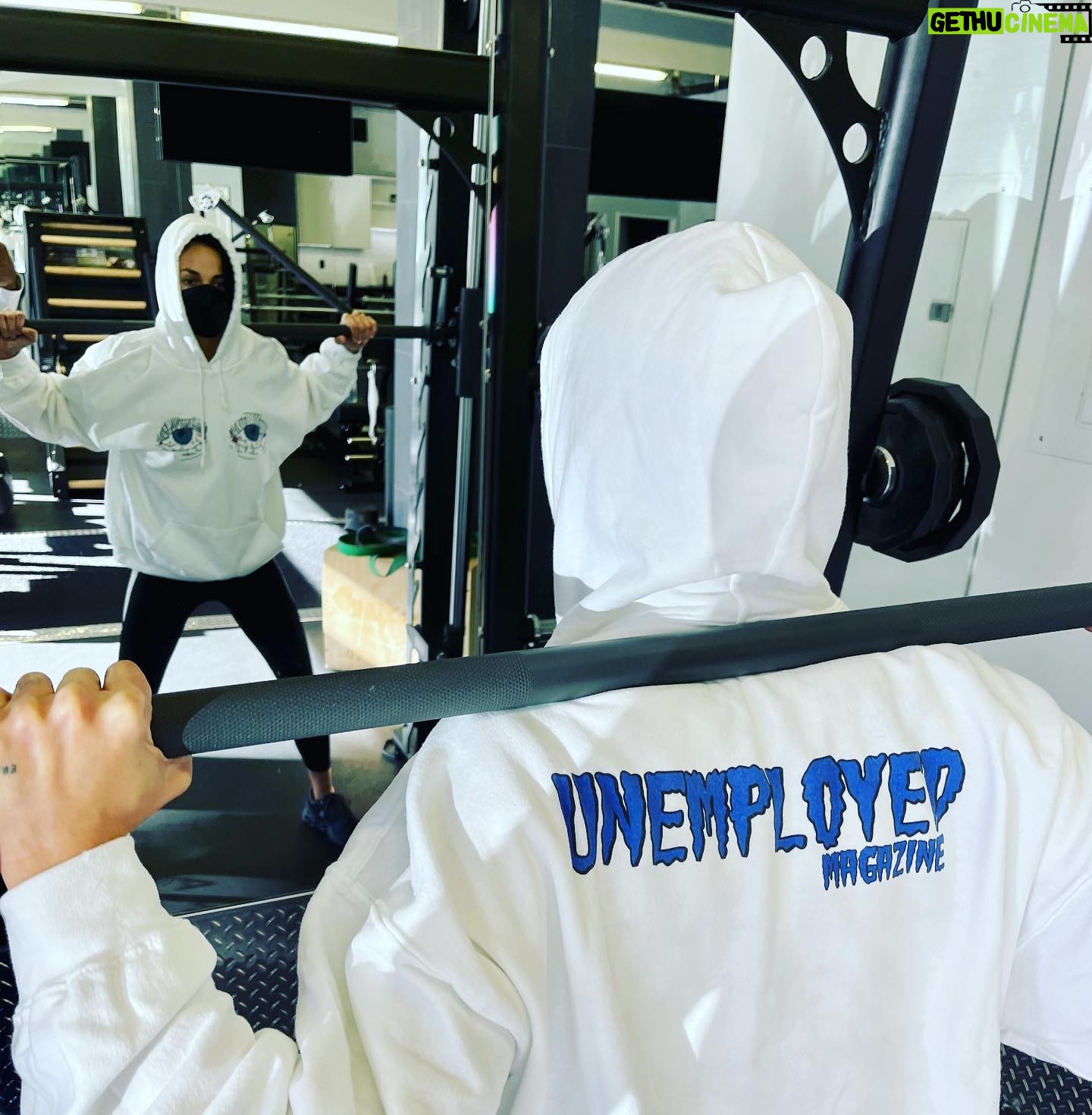 Lina Esco Instagram - no days off! oh and don’t forget to check out my favorite magazine out there @unemployedmagazine — merch is out of this world, like ma hooodie.