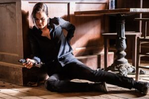 Lina Esco Instagram - sunday we have one of my favorite episodes. @davinophotostudio thank you for these pics!! sunday at 10/9c @swatcbs