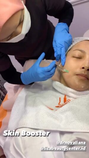 Linda Ramadhanty Instagram - Yuk perawatan di @lisabeautycenter.id .. 
bisa cek jadwal dokter @drnovaliana di iG nya @lisabeautycenter.id yaa.. 

Jangan males merawat kulit yaa… supaya kita bs punya kulit yg cantik, sehat dan awet muda 😉😘