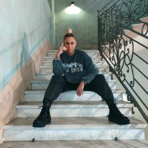 Linda Teodosiu Instagram - Keine Werbung🙅🏼‍♀️ Heute war ich wieder @juventus anfeuern! Es war wie so cool und ich war sogar auf dem Screen zu sehen haha. Von welcher Fussballmannschaft seid ihr Fan!?😍 #torino #italia #womanstyle #ootd #casualstyle #outfitoftheday #potd #pictureoftheday #style #love #citytrip #tourstart #fashion #chillmood #nhhotel #cool #qualitytime
