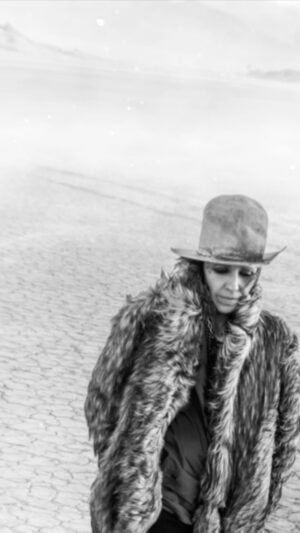 Linda Perry Instagram - Let It Die Here premieres this Thursday June 6th at @tribeca, don't miss it. Those who attend are in for a special treat immediately following the documentary. There are still a few tickets left! Link in bio to purchase. Photo: @heidizumbrun Director: @iamdonhardy Animation: @jpacre8ive @omyapfer @ourtwosuitcases