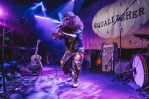 Linda Perry Instagram - For those of you who don’t know, this year @aballard and I founded @equalizeher and last week we threw another amazing event but this time in LA at @thetroubadour. Alisha and I are committed to educating and inspiring the next generation of women in music, providing opportunities and bringing people together. We have another family-friendly event coming up. Stay tuned for more info… Equalize your daughters from day one. 📷: @heidizumbrun⚡️