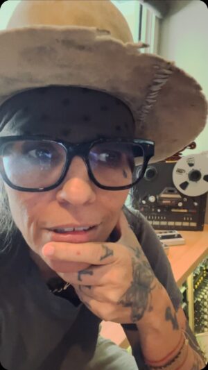 Linda Perry Instagram - 