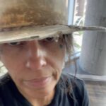 Linda Perry Instagram - 🙏🏽Sinéad O’Connor https://spotify.link/bxZSdBdJMBb