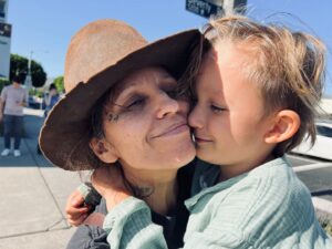 Linda Perry Instagram - The bond between a mother and child!