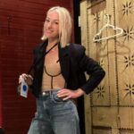 Lindsay Czarniak Instagram – What a weekend joining forces to raise money for a great cause. Thanks for having us @hootieofficial at Monday after the Masters. Scroll to hear the angelic @javiercolonmusic cover one of my favorite songs of all time. #heartofthematter #hootieandtheblowfish #love #family