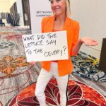 Lindsay Czarniak Instagram - Grocery store humor. Also who doesn't. love a neon blazer:) #JOTD #jokes #laugh #celery #food