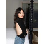 Lindsay Price Instagram - My friends and family know because I’ve been yelling it from the rooftops but I LOVE @ubeauty and I’m sharing it with all of you here. My skin hero secrets linked with the little tap thingy. Use code LINDSAYPRICE for 20% off your first purchase. ✨✨✨📷 @briechilders. Hair @ericka_verrett. Makeup @vittoriomasecchia. Thank u @tinachencraig 😘