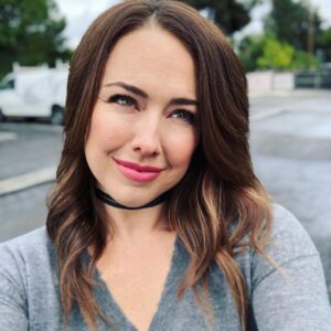 Lindsey McKeon Instagram - SMILE! #blushing #selfiesunday #sundayselfie #happiness @tanamedinamakeup