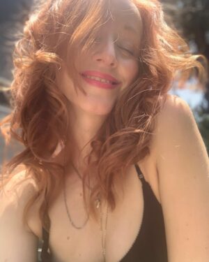 Lindy Booth Instagram - enjoying those last bits of weekend.