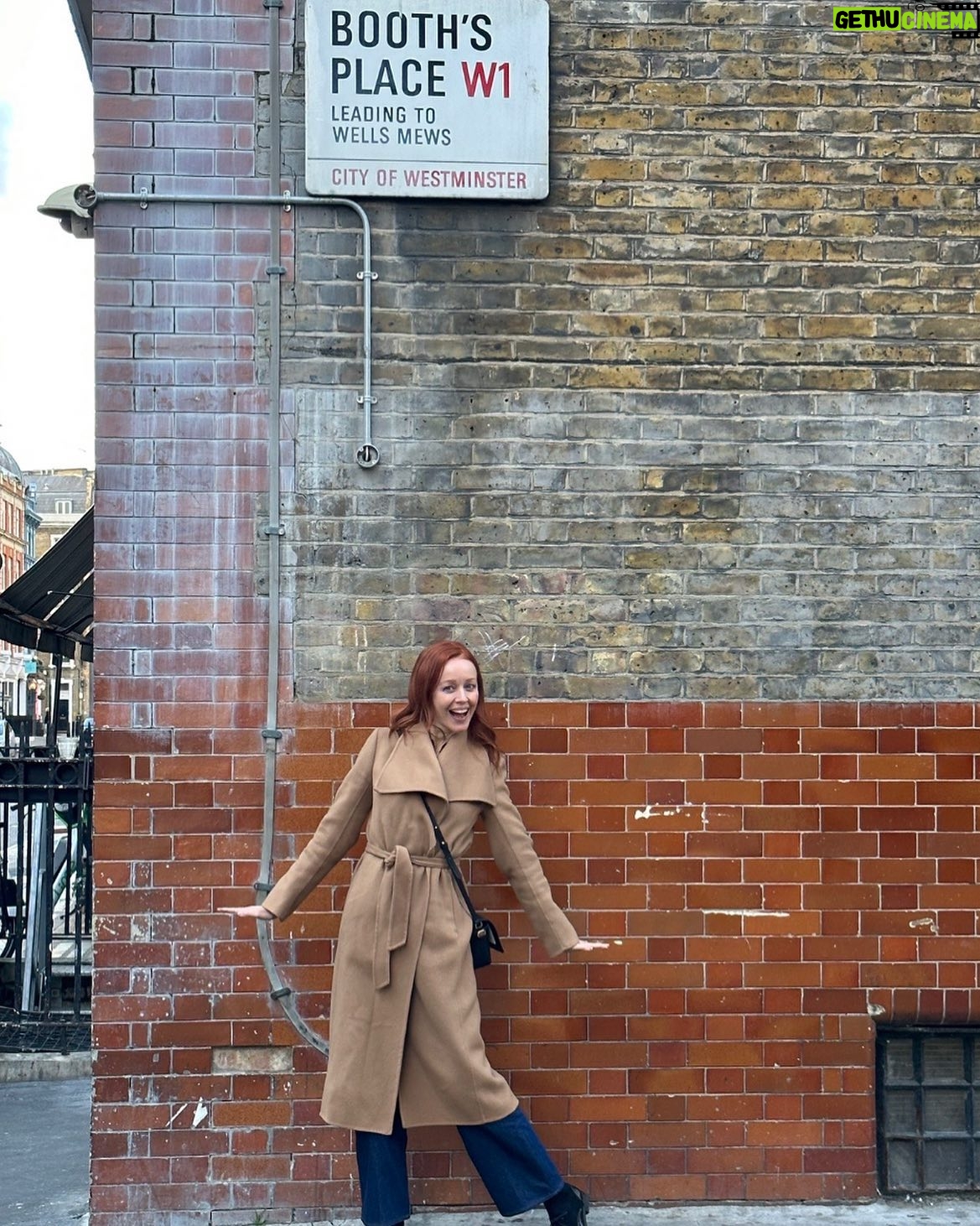 Lindy Booth - 4.8K Likes - found my place!