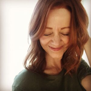 Lindy Booth Instagram - HAIRCUT!