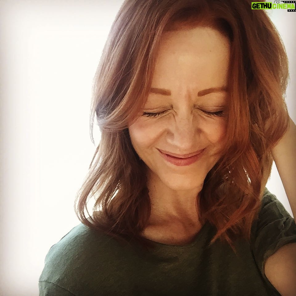Lindy Booth - 5.3K Likes - HAIRCUT!