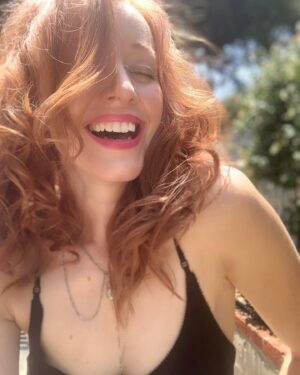 Lindy Booth Instagram - enjoying those last bits of weekend.