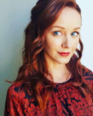 Lindy Booth Instagram - ready for fall! on my way to shoot @homeandfamilytv for @hallmarkchannel talking #UnderTheAutumnMoon  thanks to my hilarious and talented glam... hair by @emilyzempel make up by @bowmanmakeup
