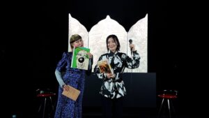 Lingling Instagram - キース・ヘリングの作品を見ていると、彼のコミカルで優しい気持ちが私にも伝染して心晴れていく気がします

大好きな作品に囲まれてのトークショーは帰りたくなくなるくらい幸せな時間でした
貴重な機会を頂きありがとうございました

中村キース・ヘリング美術館 @nakamurakeithharingcollection 
山田さん @risarisaww 
photo  @sei_yosihaaraa