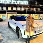 Linni Meister Instagram - Reklame/samarbeid Ikke verst å hente denne lekre HONGQI E-HS9 fra @hongqi.norge på bursdagen min🥳 Jeg er så heldig å få kjøre dette gliset av en bil i noen uker✨ Som den bilentusiasten jeg er, så synes jeg dette er helt RÅTT! Elsker den allerede🤍 Så langt gir jeg kjøreopplevelsen, komforten og massasjen i setene 10/10👌🏽