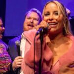 Linni Meister Instagram - STEIKJE LØYE for en fantastisk morsom kveld på @detandreteatret med @miagundersen_nr1 @oskarfs For en gjeng som var der, for et publikum, og for noen fantastiske komikere som opptrådte👏🏽 Var virkelig en ære å få være gjest. Tusen takk for meg @detandreteatret 🫶🏼