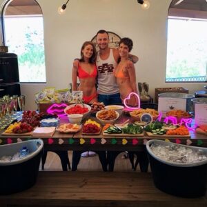 Linsey Godfrey Instagram - Birthday shenanigans! 
Nothing more fun than a @loveisland themed birthday!

@kimbpics and I had a joint birthday party!