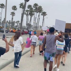 Linsey Godfrey Instagram - Our choice! My mom is 70, she protested to see Roe passed and now 50yrs later she’s watched it be overturned. She has 3 daughters and 3 granddaughters. I got my fight from my mom. I will fight alongside her, I will fight for my sisters and my nieces. I will fight for my daughter! I will fight for you. I will fight for everyone who needs abortion access.

I will aid and abet abortions. 

 #roevwade #prochoice #fuckscotus