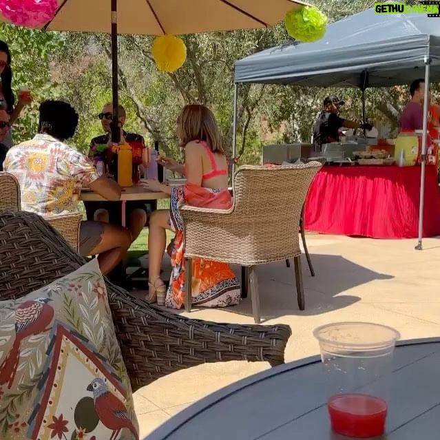 Linsey Godfrey - 1.9K Likes - Birthday shenanigans!
Nothing more fun than a @loveisland themed birthday!
@kimbpics and I had a joint birthday party!