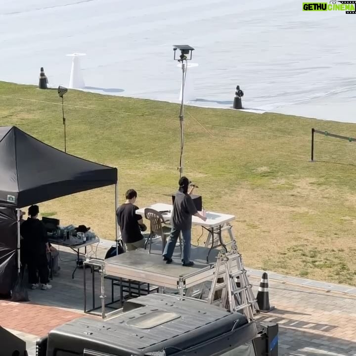 Lip J Instagram - 그댄 나의 친구야 비오는 날 우산이 되줘 해가 뜨는 날에는 널 지켜줄게 #나의5월 #Imhero