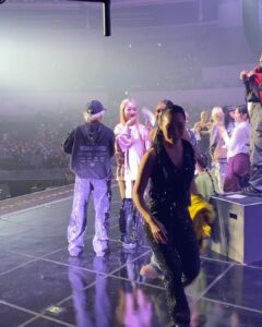 Lip J Instagram - BTS #SWF2onthestage 심장이 뜨겁다가 쫄깃하다가 터질것 같다가 나가서 시연이 눈 보는 순간 따뜻해졌다. 참 춤이라는게 그렇다. Thank you sista @waackxx_xy . SWF2 서울콘서트 초대해주셔서 정말 감사합니다. 📍해당 콘서트의 영상은 추후에 티빙에서 시청하실 수 있다고해요🤓