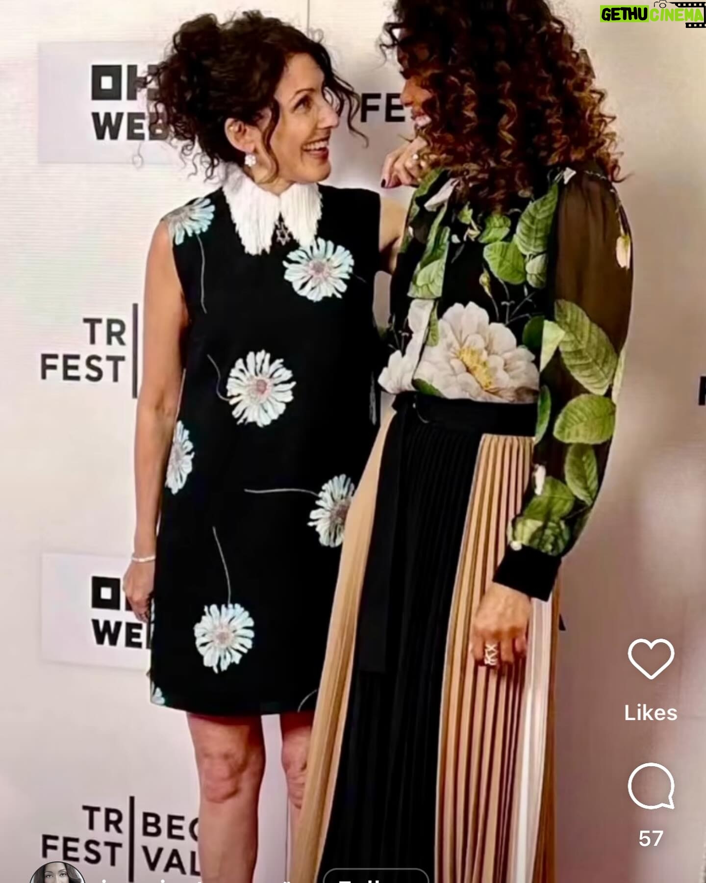 Lisa Edelstein - 4.4K Likes - One last batch of pics from the fun that was @tribeca before we head back west! So nice to see family and friends in my old hometown. I ❤️ NY!
Hair and makeup by @lizomakeup (thank you Lizette!)
Dress by @prada
Shoes and bag by @stellamccartney #vegan
and beautiful earrings and bracelet by @martinkatzjewels - wow!
If you look closely you can also see a gorgeous @rachelkatzjewelry ring that the hubby got me for our anniversary (nice work @robertrussellworks ❤️)