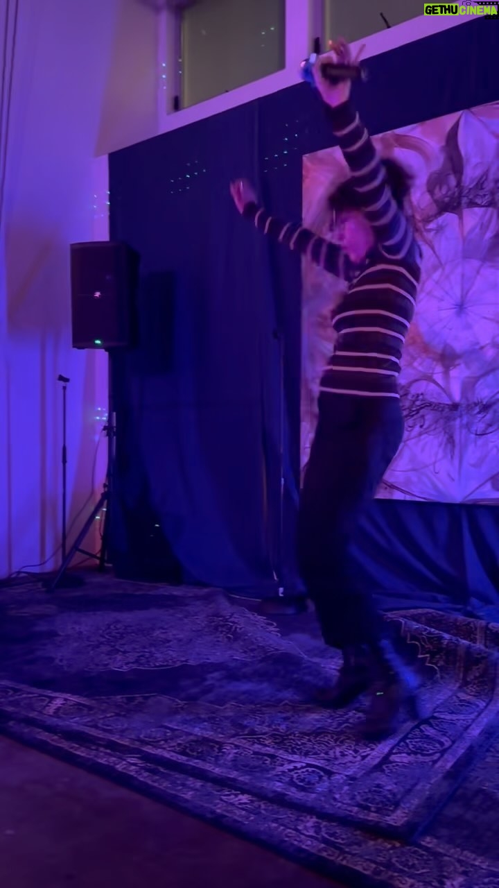 Lisa Edelstein - 3.7K Likes - Thank you @edgar_three and @shiniquesmith for bringing an awesome #karaoke interlude into our weekend! #therunaways #dance #joy #fun 📷 @robertrussellworks