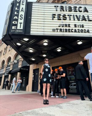 Lisa Edelstein Instagram - One last batch of pics from the fun that was @tribeca before we head back west! So nice to see family and friends in my old hometown. I ❤️ NY!
Hair and makeup by @lizomakeup (thank you Lizette!)
Dress by @prada 
Shoes and bag by @stellamccartney #vegan 
and beautiful earrings and bracelet by @martinkatzjewels - wow! 
If you look closely you can also see a gorgeous @rachelkatzjewelry ring that the hubby got me for our anniversary (nice work @robertrussellworks ❤️)