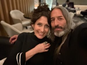 Lisa Edelstein Instagram - Happy #wedding #anniversary beloved #husband ❤️❤️❤️❤️❤️❤️💍 @robertrussellworks ❤️❤️❤️❤️❤️❤️❤️❤️❤️