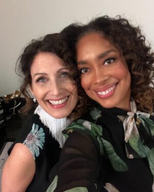 Lisa Edelstein Instagram - Feeling so lucky to be working with this gorgeous lady again ❤️ @iamginatorres @tribeca @tralaloo_productions The Everything Pot ❤️ @sherise_dorf