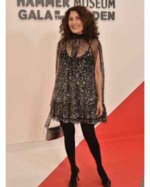 Lisa Edelstein Instagram - Thank you @hammer_museum for another beautiful galainthegarden where @robertrussellworks and I grabbed a quick smooch at the very spot we met 13 1/2  years ago! @aliceandolivia @stellamccartney @piferi