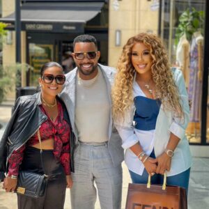 Lisa Nicole Cloud Instagram - GOD MAKES NO MISTAKES.

The link up is real. Like minds, kingdom assigned, destiny keepers,  on a global mission to impact #1Billionlives.

The ones you start with won't always be the ones you finish with... but trust that God will put the right people in your life, at the right time and for the right reasons.

The prior runs were practice. This run is for LEGACY and will be a 🎬 movie to watch. LET'S GOOOOOO!

#1billionlives #100millionaires #globallyassigned
#healthandwealth #nvu #davidimonitie #lisanicolecloud
#chanitafoster