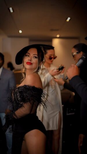 Lisa Nicole Cloud Instagram - NYFW 2023 @Lisanicolecloud Collection. What a Star Studded occasion #lisanicolecloud #rollsroycemotorcars #nyfw #nyfw2023 #nyc #fashionweek #photography