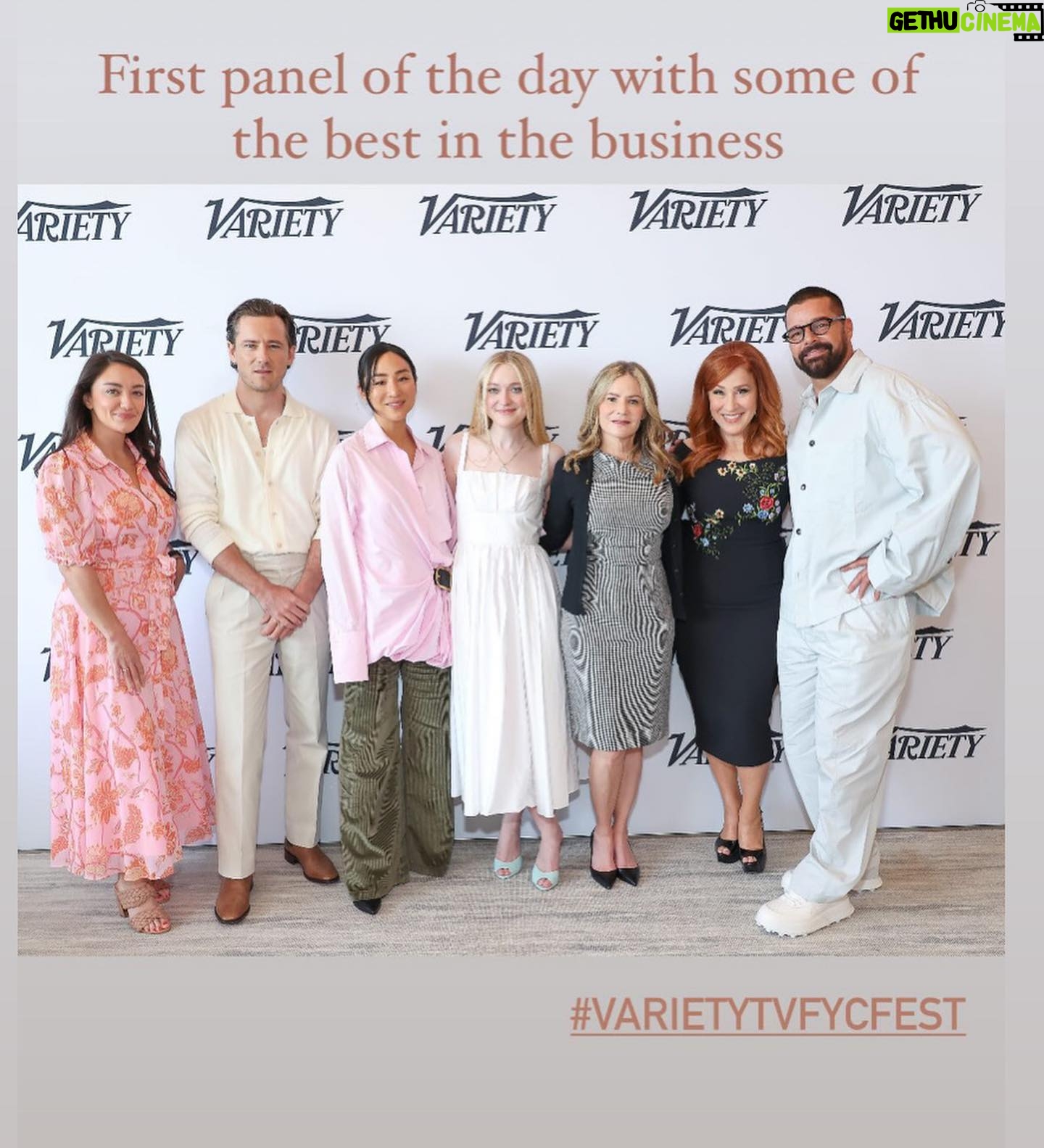 Lisa Ann Walter Instagram - Thank you @variety. Learned so much on this Supporting Actor panel. Loved seeing @dakotafanning after so long - just as smart and beautiful as she was 20 years ago. Thrilled to meet @ricky_martin - what a dear, talented man. @emilylongeretta you did a fabulous job and wore a very pretty dress! . @sachinandbabi dress @rodofirenze bag @deandavidson @grazielagems jewelry Hair @dvohair Makeup @adamchristophermakeup stylist @miss_kellyjohnson