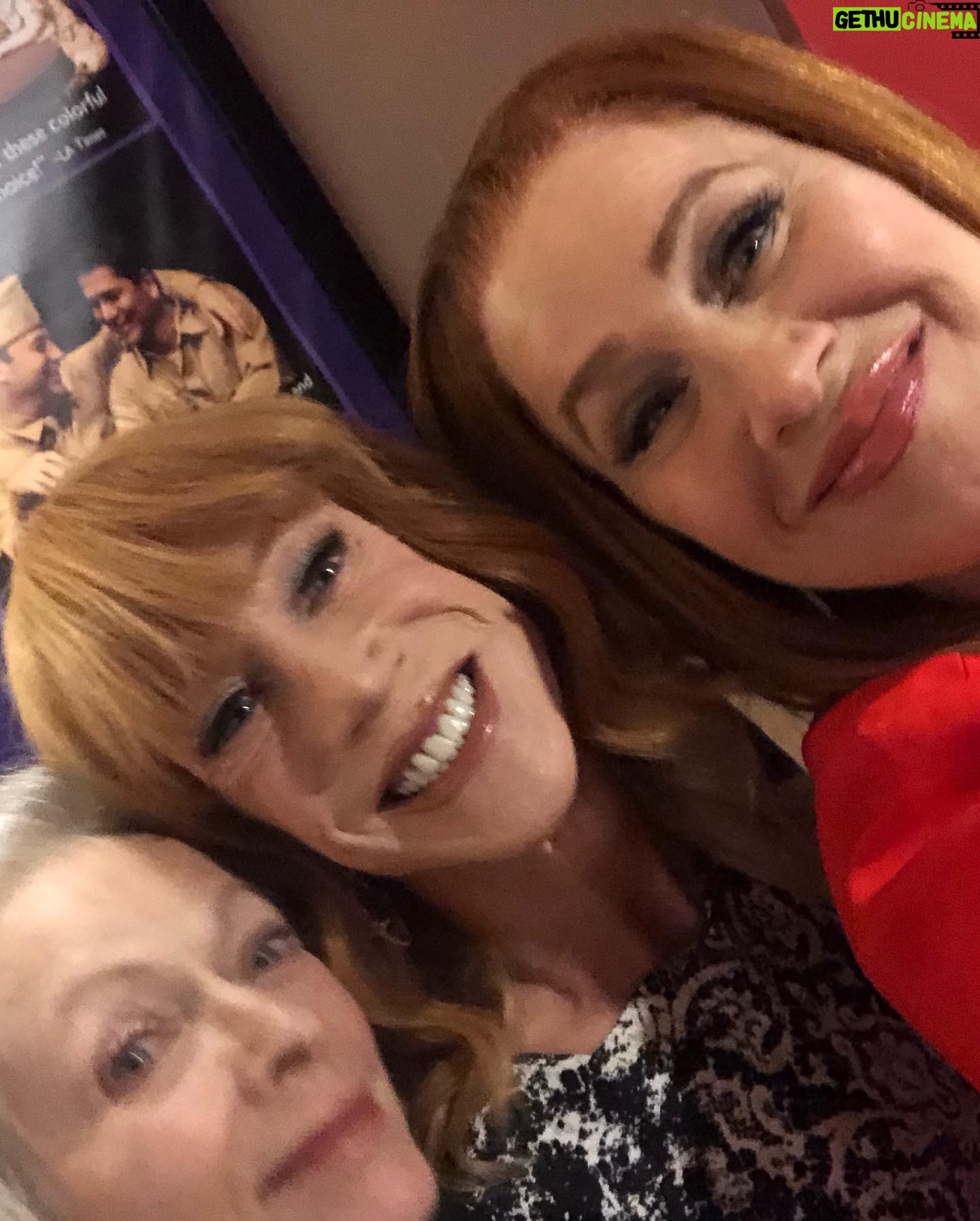 Lisa Ann Walter Instagram - So much Icon happening at @eracoalition event I hosted honoring Jane, Lily & Dolly - 3 names that don’t need any clarification. ‘Honored’ doesn’t begin to describe. Barnburner speech by the incomparable Ben Crump - and such a personal exchange with Lily and Jane. Fabulous speeches by Alyssa Milano - a warrior for ERA forever and I had a minute to hug and love on Miss Kathy Griffin. Plus I got to tell Lily finally that her work on Laugh-In was inspo for not only my first comedic impressions - but for my career. Oh yeah - also…raised some dough to try to ensure that women are guaranteed equal constitutional rights which we don’t currently enjoy. Call your reps and/or donate to @eracoalition . Hair @dvohair Makeup @adamchristophermakeup Style @miss_kellyjohnson Jumpsuit @karen_millen Bag @blumera_official Jewelry @gabrielandco